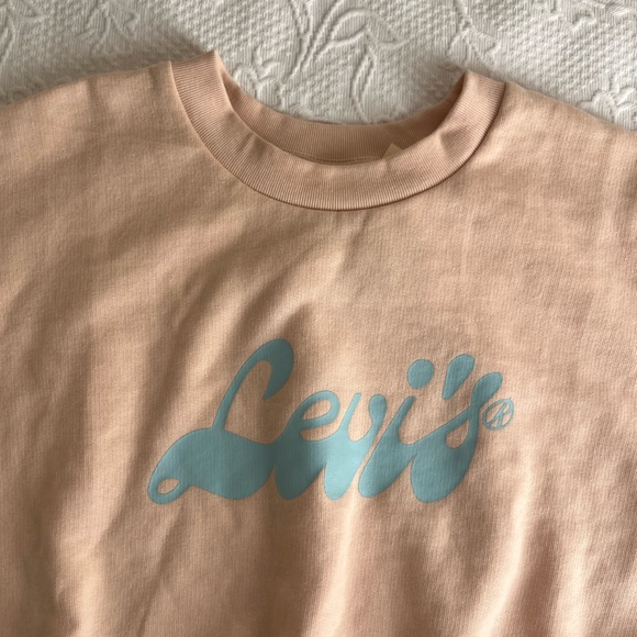 Levi’s cropped sweatshirt peach pink gray script XS excellent! - Picture 2 of 7